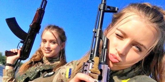 Viktor Orbán uruchamia zbiórkę podpisów „przeciwko brukselskim planom wojennym”